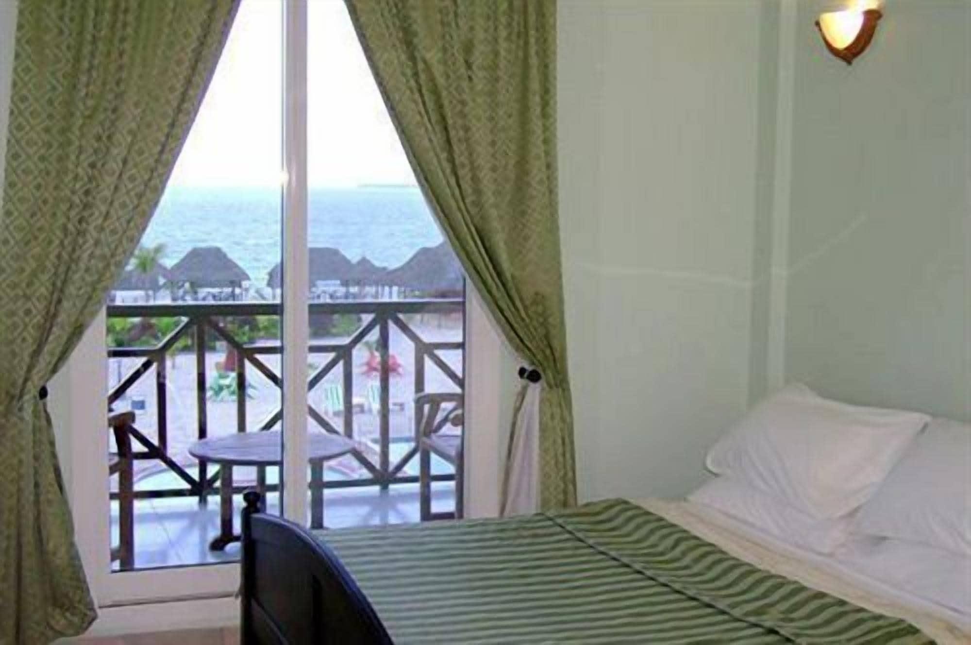 South Beach Resort Dar es Salaam Esterno foto